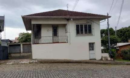 Casa com 3 quartos à venda na Rua Aldo Locatelli, 1600, Petrópolis, Caxias do Sul por R$ 560.000