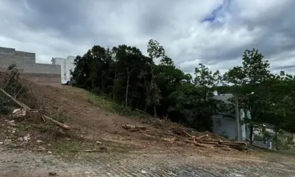 Casa com 3 quartos à venda na rua stefano debiasi, 123, santa catarina, caxias do sul por r$ 2.200