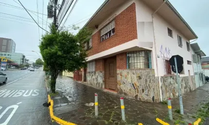 Casa para Venda - 202.18m², 4 dormitórios, 2 vagas - Pio X
