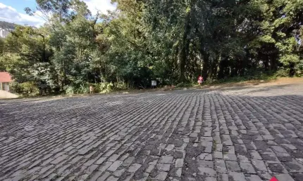 Terreno à venda na Rua Cesare Cambruzzi, 21, Colina Sorriso, Caxias do Sul