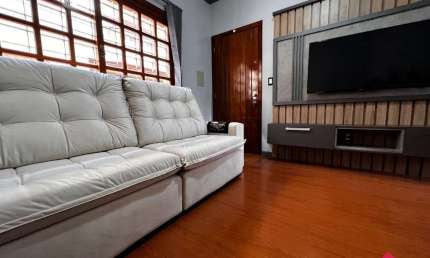Sobrado para Venda - 257.7m², 4 dormitórios, sendo 1 suites, 2 vagas - Colina Sorriso