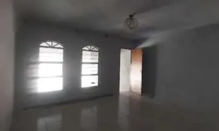 Casa térrea com 3 dormitórios e 01 suíte - jardim altos do itavuvu