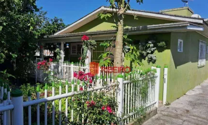 Casa com 4 dormitórios à venda, 210 m² por R$ 500.000 - Erechim - Balneário Arroio do Silva/SC
