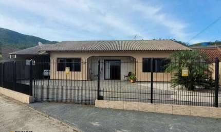 Casa com 2 quartos à venda na Luiza Ocker, 2015, Fazenda da Armação, Governador Celso Ramos por R$ 2.299.000