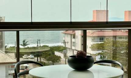 Apartamento com 3 quartos à venda na Avenida Caravelas, 439, Armaçao da Piedade, Governador Celso Ramos por R$ 1.698.000