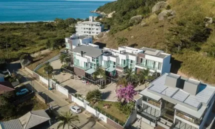 Casa em condomínio fechado com 3 quartos à venda na Aristides Quintino, 266, Armaçao da Piedade, Governador Celso Ramos por R$ 1.798.000