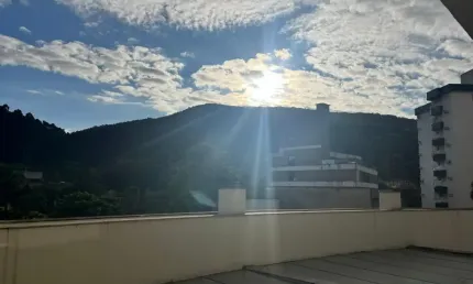 DO COM 3 QUARTOS SENDO 1 SUÍTE E 2 VAGAS NO ITACORUBI FLORIANÓPOLIS