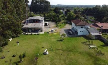 QUATRO APARTAMENTOS + AMPLO TERRENO NO JARDIM DAS ACÁCIAS