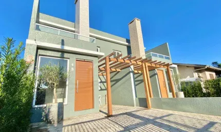 Casa 02 Dorm à venda no Bairro PRAIA DO BARCO com 113 m² de área privativa
