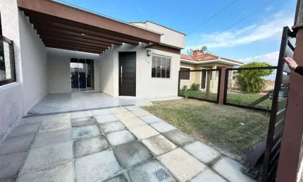 Casa geminada 2 dorm à venda no Bairro ZONA NORTE - 1 vaga de garagem