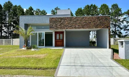 Casa 03 Dorm à venda no Bairro ARROIO TEIXEIRA com 165 m² de área privativa - 2 vagas de garagem