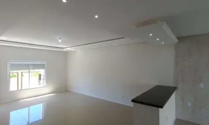 Casa 03 Dorm à venda no Bairro CAPÃO NOVO com 137 m² de área privativa - 2 vagas de garagem