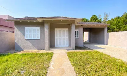 Casa 03 Dorm à venda no Bairro CAPÃO NOVO com 60 m² de área privativa - 2 vagas de garagem