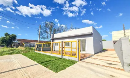 Casa 03 Dorm à venda no Bairro PRAIA DO BARCO com 82 m² de área privativa - 2 vagas de garagem