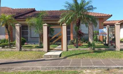 Casa 02 Dorm à venda no Bairro CAPÃO NOVO com 60 m² de área privativa - 1 vaga de garagem