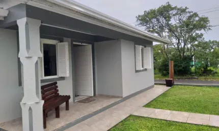 Casa 02 Dorm à venda no Bairro ARROIO TEIXEIRA com 116 m² de área privativa - 2 vagas de garagem