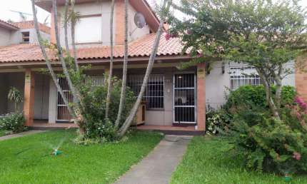 Sobrado 02 Dorm à venda no Bairro CAPÃO NOVO com 60 m² de área privativa - 1 vaga de garagem