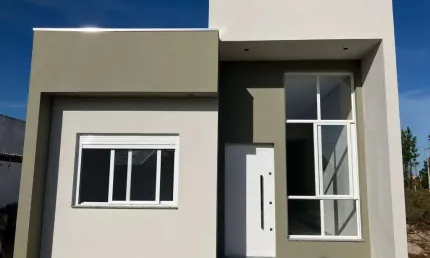 Casa 02 Dorm à venda no Bairro CAPÃO NOVO - 2 vagas de garagem