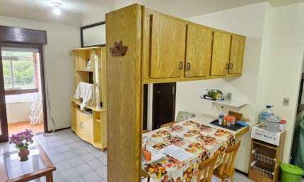 Apartamento 01 Dorm e meio à venda no Bairro CAPÃO NOVO - 1 vaga de garagem