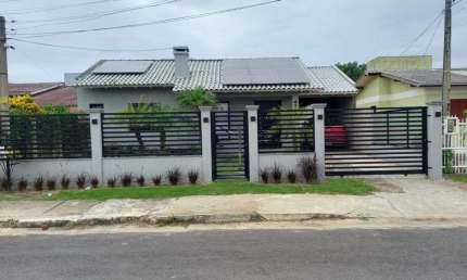 Casa 02 Dorm à venda no Bairro CAPÃO NOVO com 160 m² de área privativa - 2 vagas de garagem
