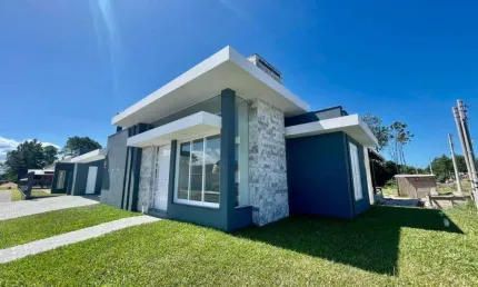 Casa 03 dorm à venda no bairro capão novo com 95 m² de área privativa - 2 vagas de garagem