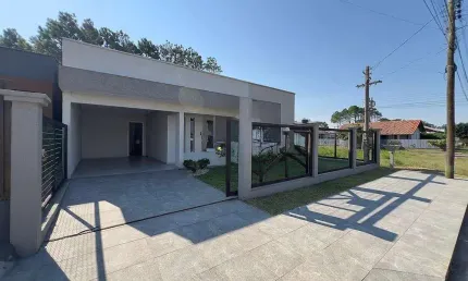 Casa 03 Dorm à venda no Bairro CAPÃO NOVO com 140 m² de área privativa