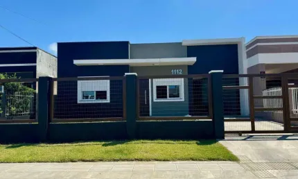 Casa 02 Dorm à venda no Bairro NOVA GUARANI com 104 m² de área privativa - 2 vagas de garagem