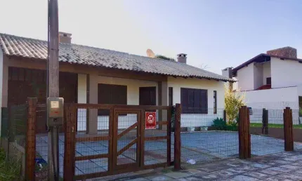 Casa 03 dorm à venda no bairro capão novo - 1 vaga de garagem