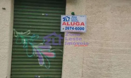Salão comercial com aproximadamente  90 metros a 500 metros do metro Vila Prudente