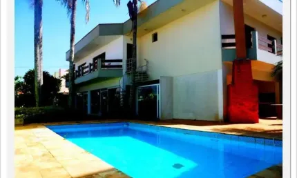Sobrado para venda com 4 dormitórios e piscina na Vila Oliveira em Mogi.