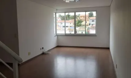Cobertura duplex para venda com 144m² no Residencial Hills na Vila Oliveira.