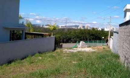 Terreno para venda com 417m² no Condomínio Bella Città Fazenda Rodeio.