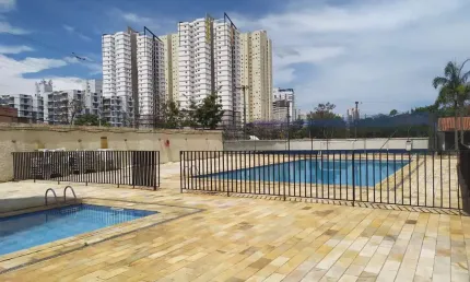 Apartamento térreo para venda com 2 dormitórios no Residencial Espanha 1.
