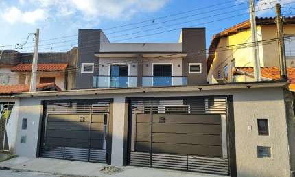 Sobrado novo para venda com 3 dormitórios no bairro Nova Mogi Moderno.