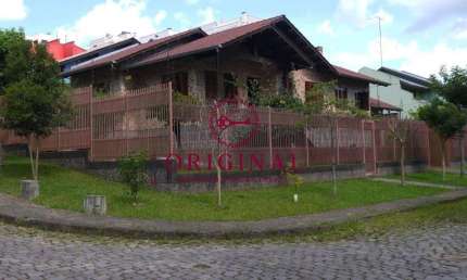 Casa com 2 quartos à venda na Moacir Emígio Fabro, 50, Vila Verde, Caxias do Sul por R$ 950.000