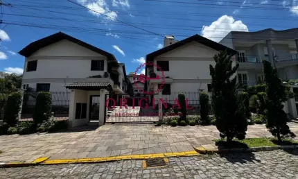 Casa com 3 quartos à venda na Alcides Lahm de Andrade, 439, Sagrada Família, Caxias do Sul por R$ 650.000