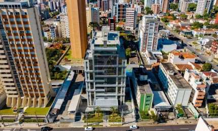 BIGORRILHO - 3 suíte. 4 vagas. 141,71 m² privativos. Face Norte.