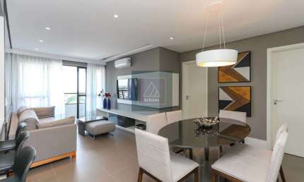 BACACHERI -  Condomínio Cabral Hills - 3 quartos (1 suíte). 110,90 m² privativos. 2 vagas.