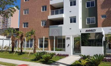 Apartamento 3 quartos com suíte.  77 m² privativos. 1 vaga. Sacada com churrasqueira. Face Leste.