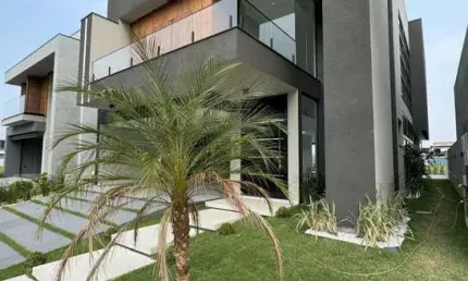Casa para Venda em Palhoça, Pedra Branca, 3 dormitórios, 3 suítes, 5 banheiros, 4 vagas