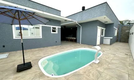 Casa para Venda em Palhoça, Pedra Branca, 3 dormitórios, 2 suítes, 4 banheiros, 5 vagas