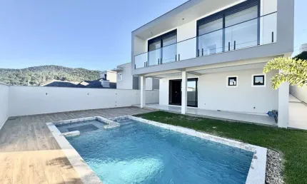 Casa para venda em palhoça, pedra branca, 3 dormitórios, 1 suíte, 3 banheiros, 2 vagas