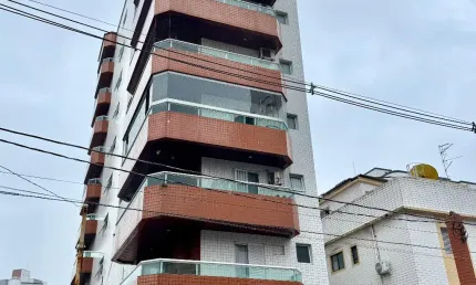 Lindo apartamento de 2 dormitórios no centro da Guilhermina a 400 metros da praia