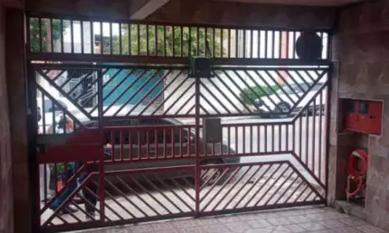 Venda de Prédio comercial ou residencial no Conjunto Residencial José Bonifácio , Itaquera Zona Leste de São Paulo. Temos,terrenos,casas,sobrados,etc.