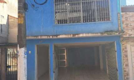 VENDA DE SOBRADO : Com 3 dormitórios, sendo 1 suíte, 3 vagas cobertas grandes, terraço com 130 M² de vão livre, em Itaquera, Zona Leste, S.P.