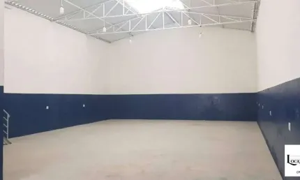 Vendo Galpão com 250m² gerando renda mensal em São Matheus - São Paulo/SP.