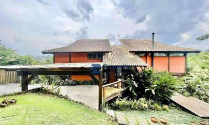 Cond. Recanto Inpla - Casa de revista! 3 dorms / 1 suíte + 2 aptos hóspedes!