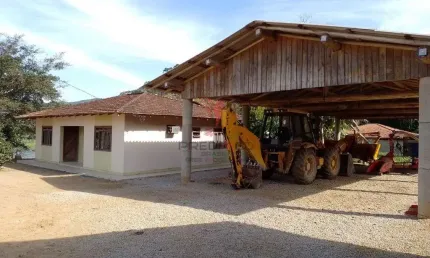 Excelente oportunidade em Tijucas pronto a Morar em um lugar tranquilo em meio a natureza!