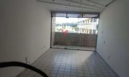 Vende-se apartamento em manaíra com 3 quartos.  com dependência de empregada  varanda