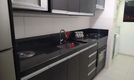 Apartamento com 2 Dormitórios sendo uma Suíte e sacada com churrasqueira